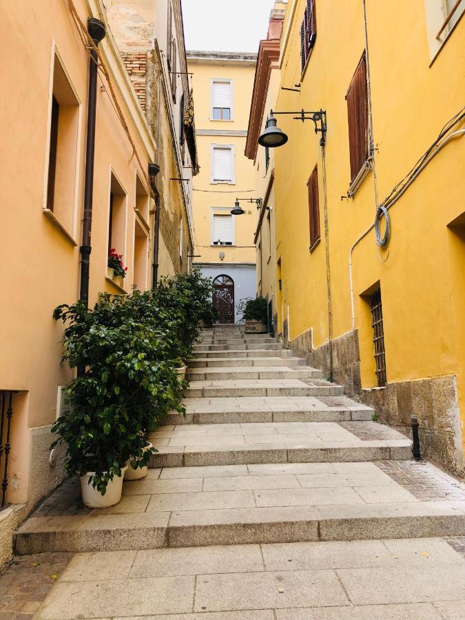 Apartment Vsg25 Nel Centro Di Cagliari Dış mekan fotoğraf
