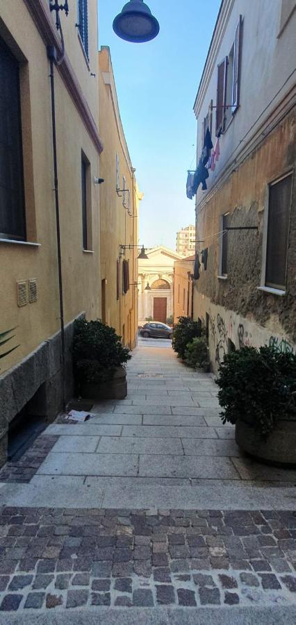 Apartment Vsg25 Nel Centro Di Cagliari Dış mekan fotoğraf